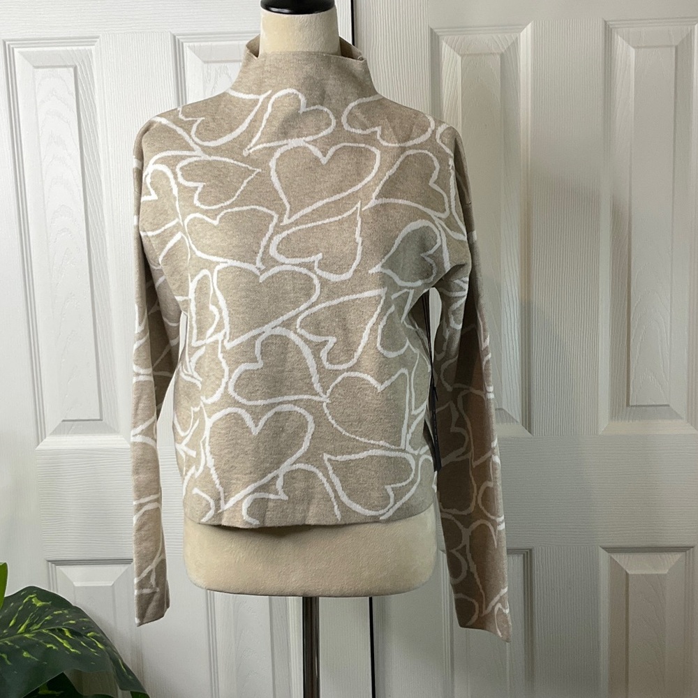 Tahari Valentine Mock Neck Long Sleeve
Sweater Size M